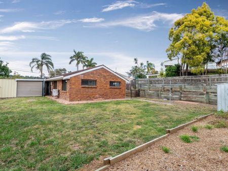 18 Willoughby Crescent, 4127, Springwood Qld - Photo 4