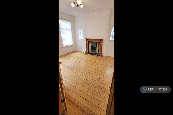 4 bedroom semi-detached house to rent - Photo 1