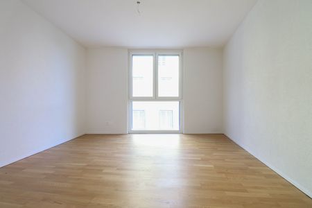 "moderne 3.5 Zimmerwohnung mit Lift und eigenem Waschturm" - Foto 2