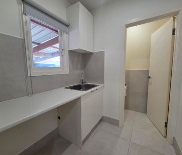 Renovated 3 Bedroom Home - Photo 5