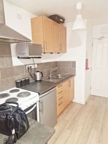 2 Bed Flat, Bramble Street, CV1 - Photo 4