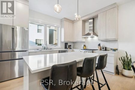 8 PAXTON AVENUE - Photo 5