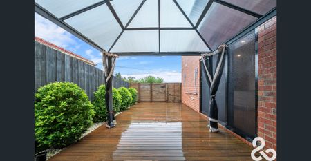 Location, Location, Location! - Photo 4