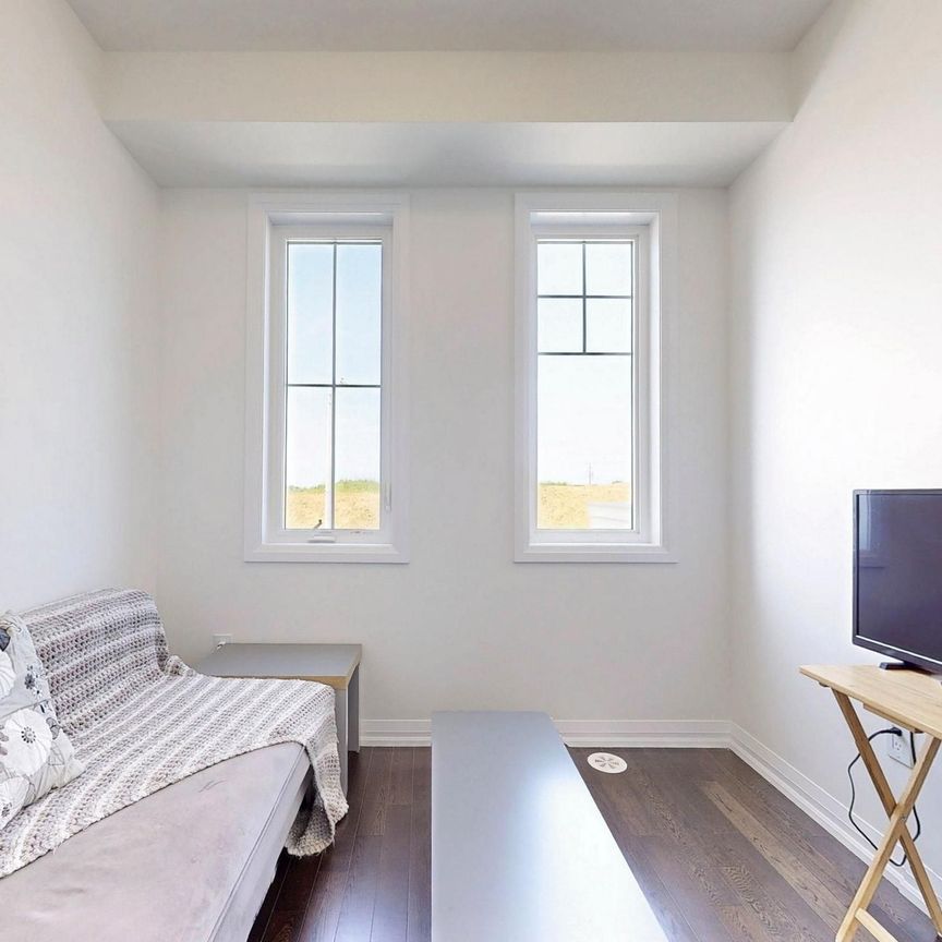 For Lease - 19 Central Market Drive, Haldimand, Ontario - Photo 1