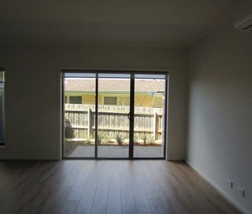 Quality 2 Bedroom Townhouse - Photo 6