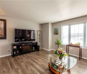 For Lease - 136 Donnenwerth Drive, Kitchener, Ontario - Photo 3