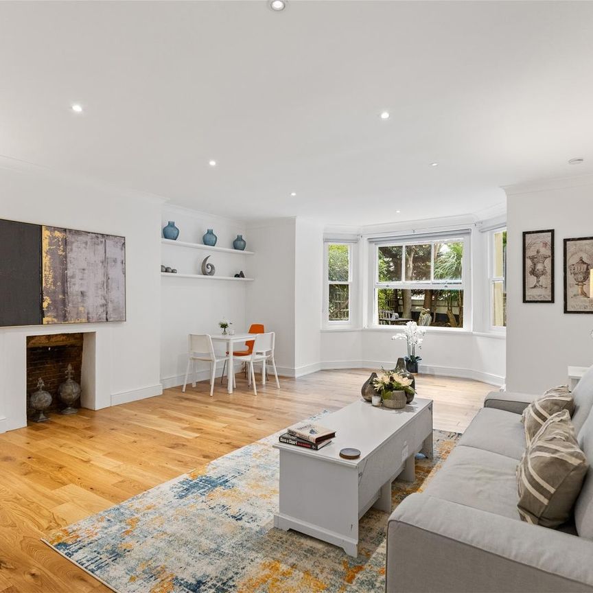 Belsize Park, London - Photo 1