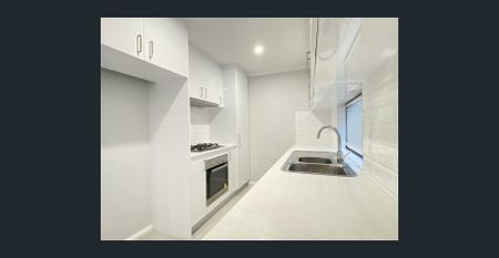 Low maintenance family home - Photo 3