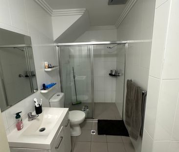 Lidcombe - Photo 4
