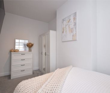 10, South Street, Morley, Leeds, West Yorkshire, LS27 8AT - Photo 1