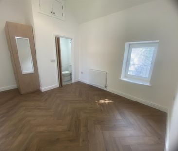 Clifton Gardens, Goole - Photo 2