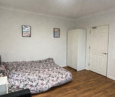 5 bedroom house of multiple occupation to rent - Photo 2