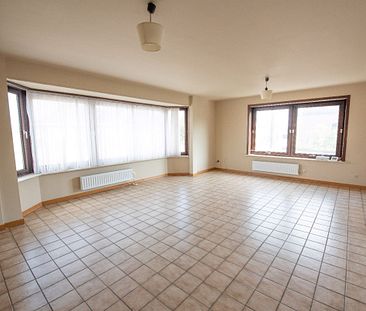 Instapklaar appartement met 2 slaapkamers te huur in Oeselgem - Photo 2