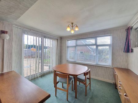 3 bedroom detached house to rent - Photo 4