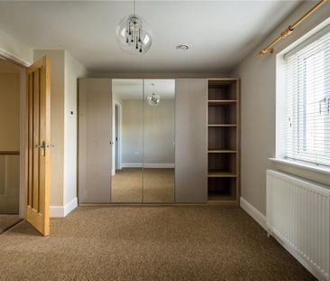 3 bedroom semi-detached house to rent - Photo 4