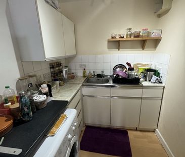 1 Bed Flat, London Road, RG1 - Photo 3