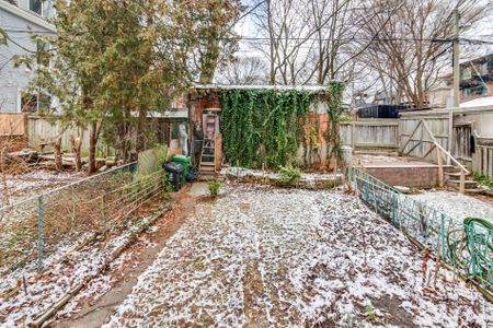 For Lease - 716 Logan Avenue Unit# M, Toronto, Ontario - Photo 4