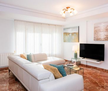 Casa adosada de alquiler en Calle Concepcion Arenal, Picanya - Photo 3