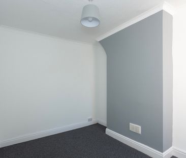 3 Bed End Terrace, Gilroy Road, L6 - Photo 5