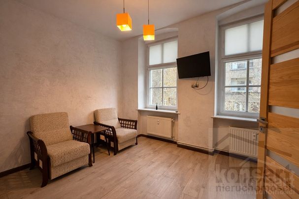 Wyjątkowe mieszkanie z duszą w sercu miasta – 70m2 - Photo 1