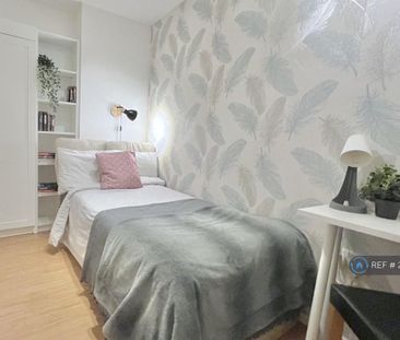 2 bedroom flat to rent - Photo 5