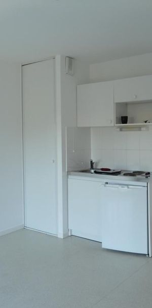 Location Appartement 1 pièce 23m² ST NAZAIRE 44600 - Photo 1