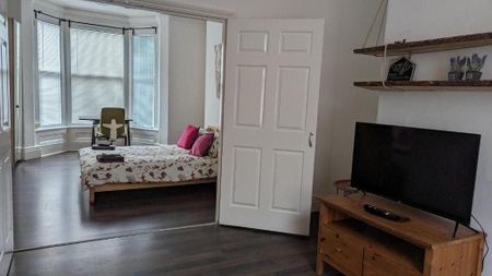 1 bedroom flat to rent - Photo 3