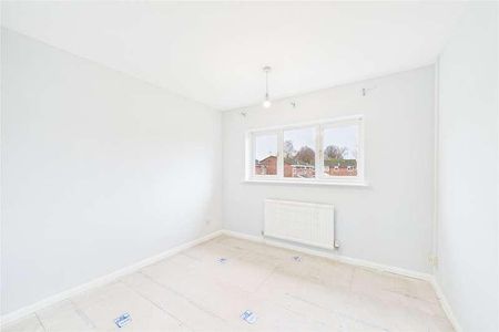 Albury Gardens, Calcot, Reading, Berkshire, RG31 - Photo 3