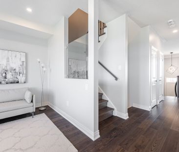 For Lease - 2439 Baronwood Drive, Oakville, Ontario - Photo 3