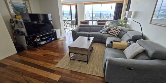 100m2 3 bedroom Central Surfers Paradise unit - Photo 3