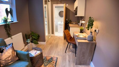 1 bedroom in a house share to rent - Photo 4