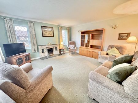 Back Lane South, Wheldrake, York - Photo 2