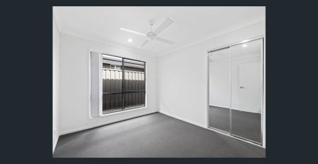 Family Sized Duplex Home - Feature Filled Living - Photo 4