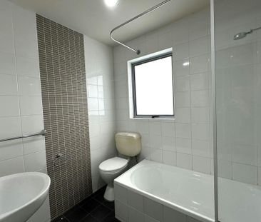 TWO STOREY TOWNHOUSE STYLE APARTMENT - Photo 6