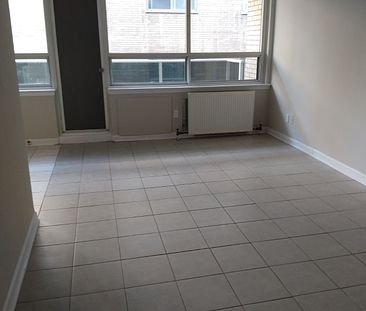 1 Bed / 1 Bath in the heart of the city. - Photo 3