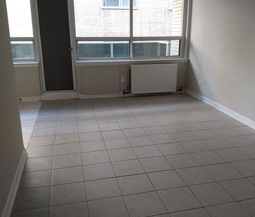 1 Bed / 1 Bath in the heart of the city. - Photo 4