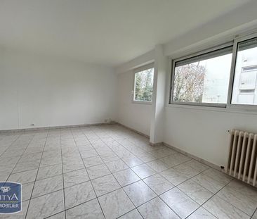 Location Appartement 3 pièces 67m² NIORT 79000 - Photo 2