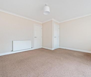2 bedroom semi-detached house to rent - Photo 5