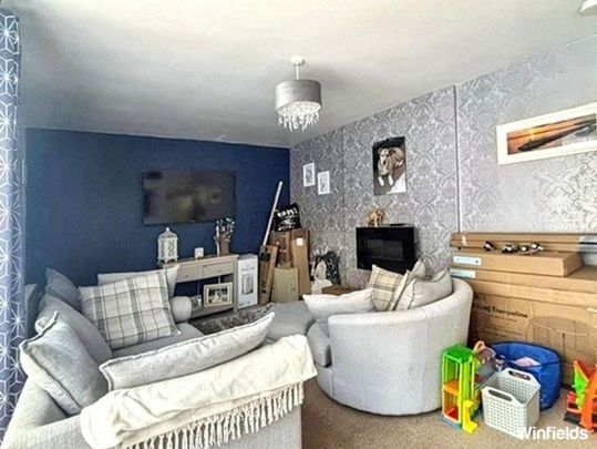 3 bedroom terraced house to rent - Photo 1