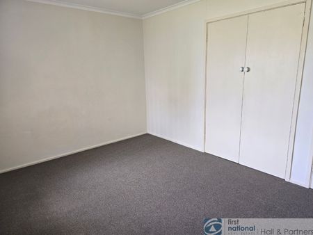 2 / 4 Third Avenue, Dandenong North - Photo 5