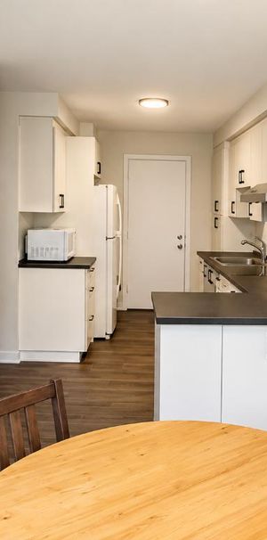 4.5 au coeur du vieux longueuil - Photo 1