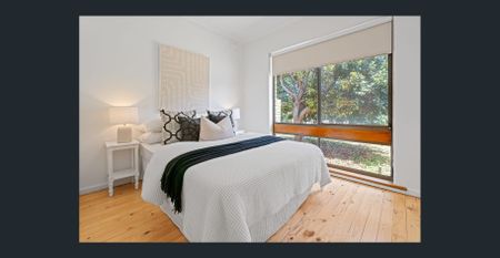 Neat, updated unit in prime position - Photo 2