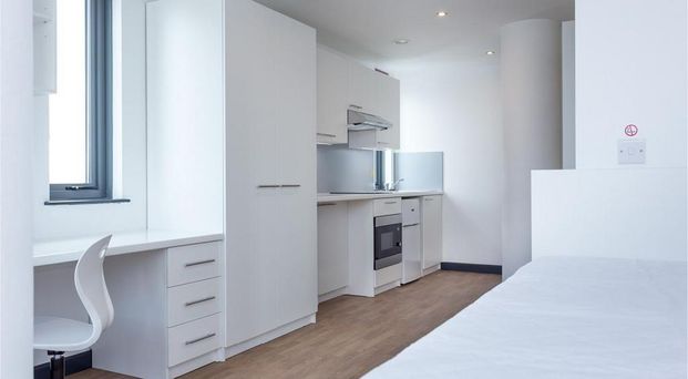 Studio to rent - Photo 1