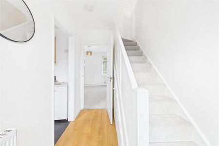 2 bedroom maisonette to rent - Photo 4