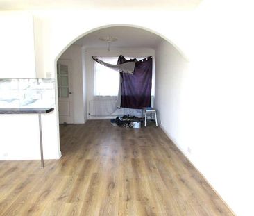 Long Elmes, Harrow Weald, Middlesex, HA3 - Photo 1