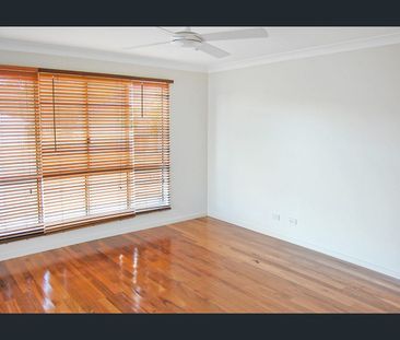 SET HIGH ON THE HILL TO CATCH THE BREEZE - Photo 1