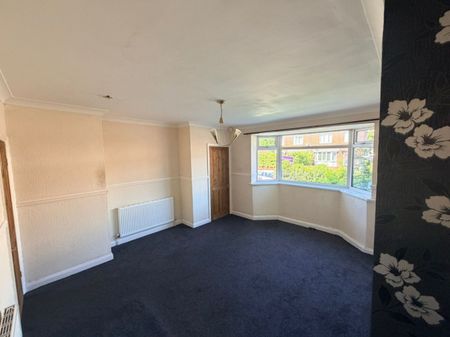3 bed Semi-Detached - To Let - Photo 2