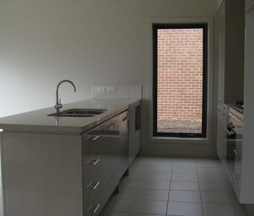 Modern 3-Bedroom Home in a Convenient Location - Photo 2