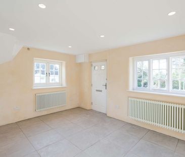 Pettiwell, Garsington - Photo 3