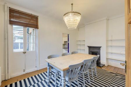 3 bedroom end of terrace house to rent - Photo 3